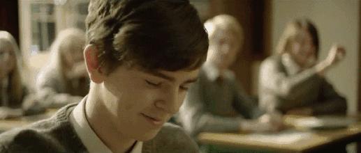 和金融生谈恋爱,和金融男结婚