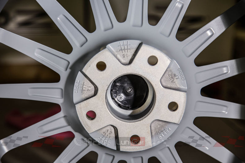 ozsuperturismolm轮毂评测,ozsuperturismogt轮毂