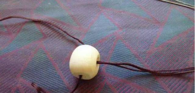 怎样穿手串三通佛头,手串佛头怎么穿小妙招