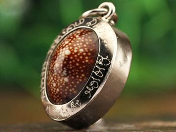 泰国平安佛牌图片的意义 (关于泰国佛牌你不知道的秘密)