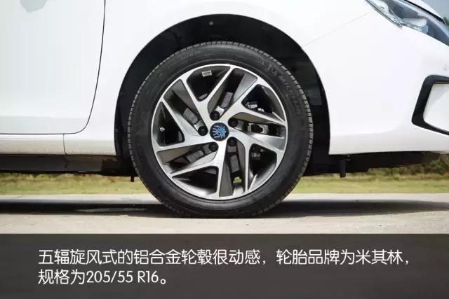 17款比亚迪秦100评测,比亚迪秦100油电混合动力怎么样