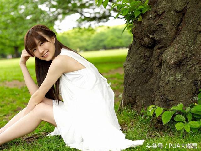 看上单位的下属女生怎么追,看上朋友的女生同事怎么追