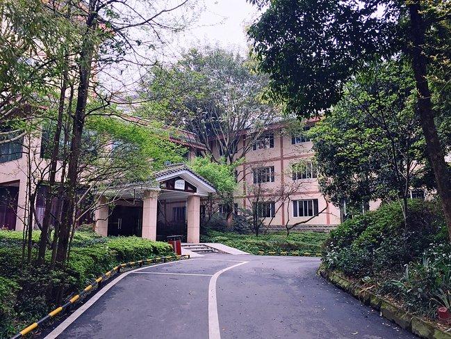 峨眉山一日观金顶日出吃住行攻略,峨眉山吃住行全攻略