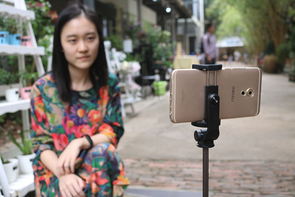 荣耀手机蓝牙自拍杆推荐,荣耀三脚架自拍杆无线版