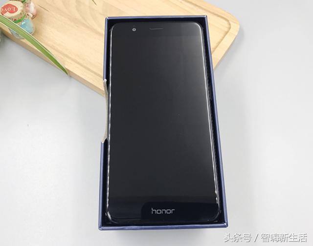 荣耀v9评测性价比和优雅可以兼顾,荣耀v9变迁史