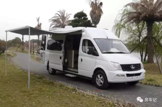 小空间大行程,大通原厂2018款b型房车体验