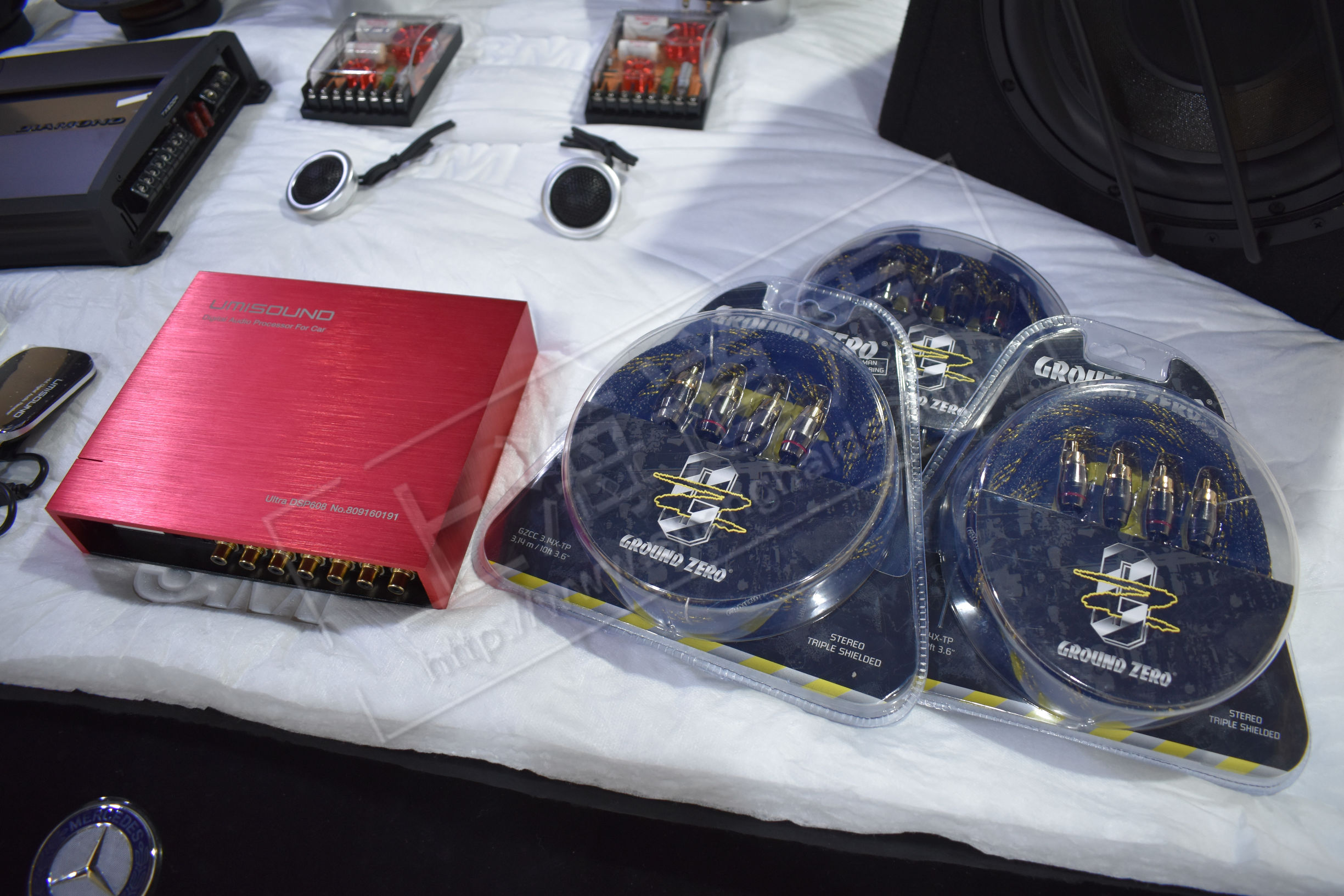 奔驰glk300音响改装方案,奔驰GLK300音响改装