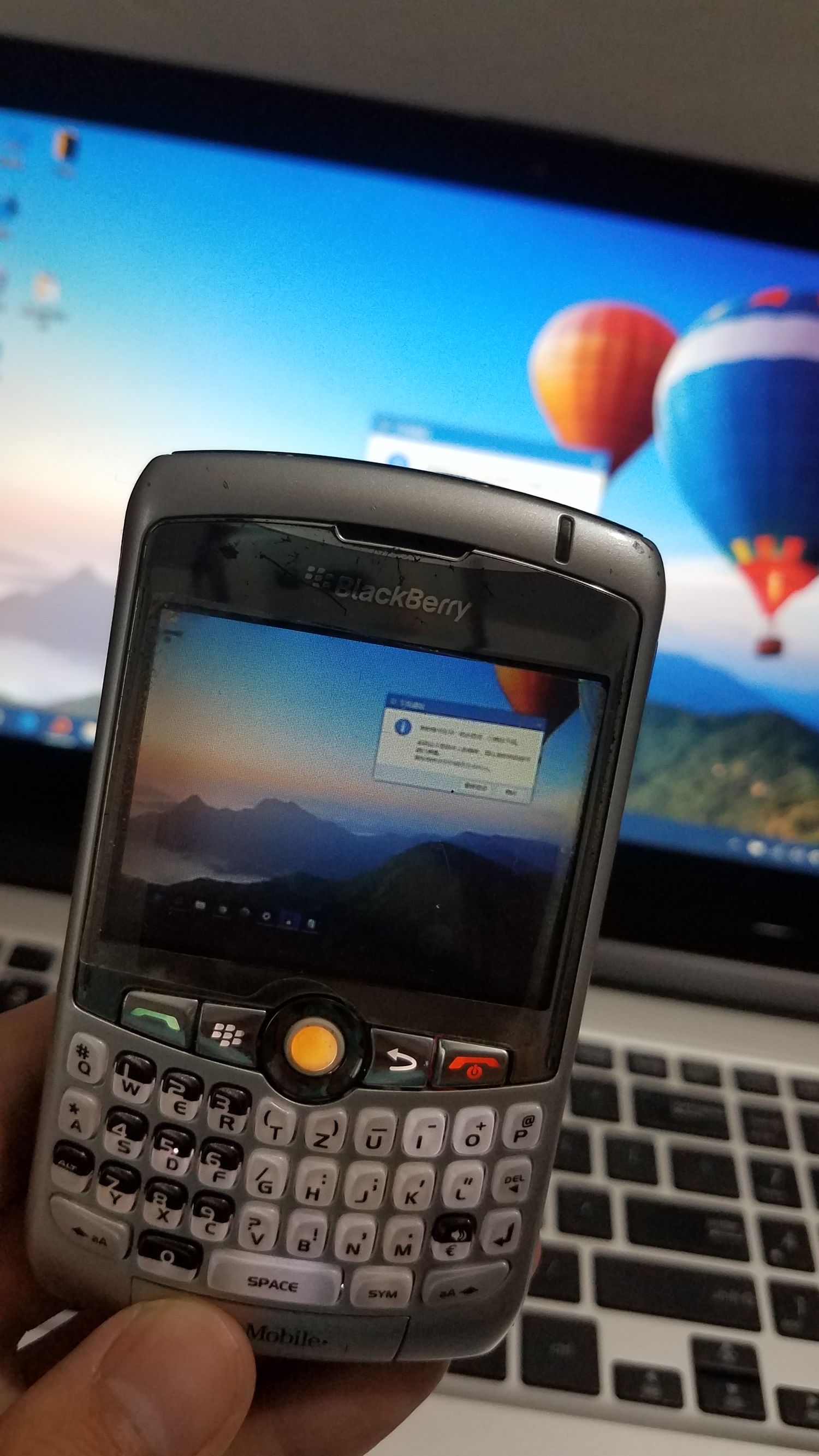 情怀充值！80块买的黑莓8310做备用机体验