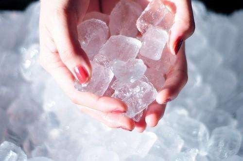 眼袋的形成原因及解决方法,眼袋是怎么形成的去除眼袋的方法