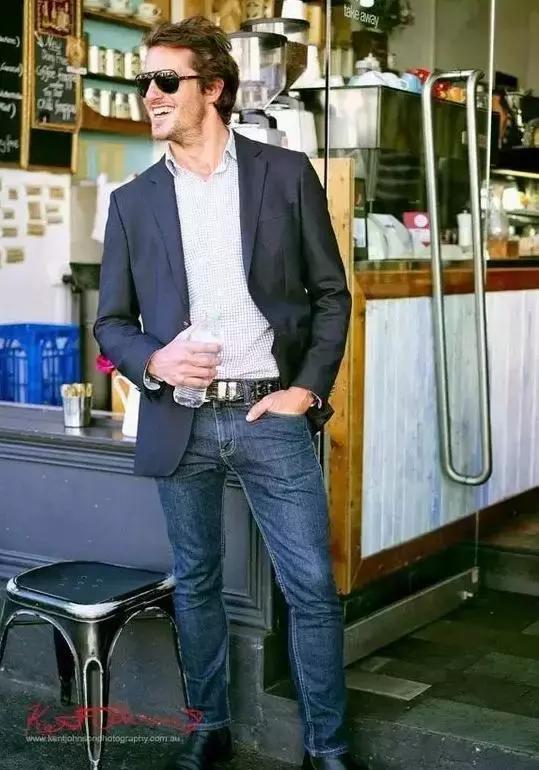 男人的第二张脸是手表,男人的面子是第二张脸