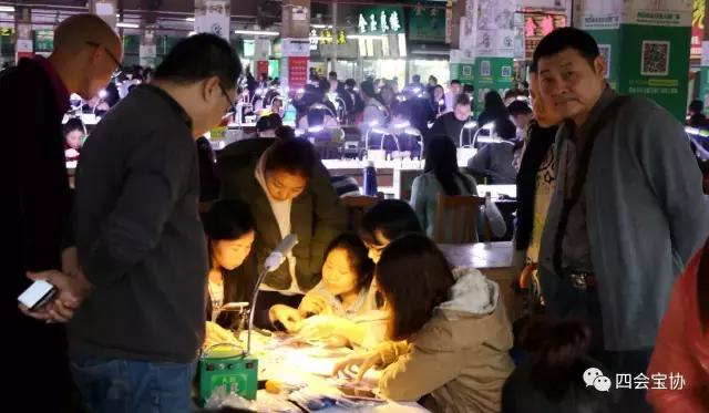 玉石翡翠直播卖货,直播平台翡翠