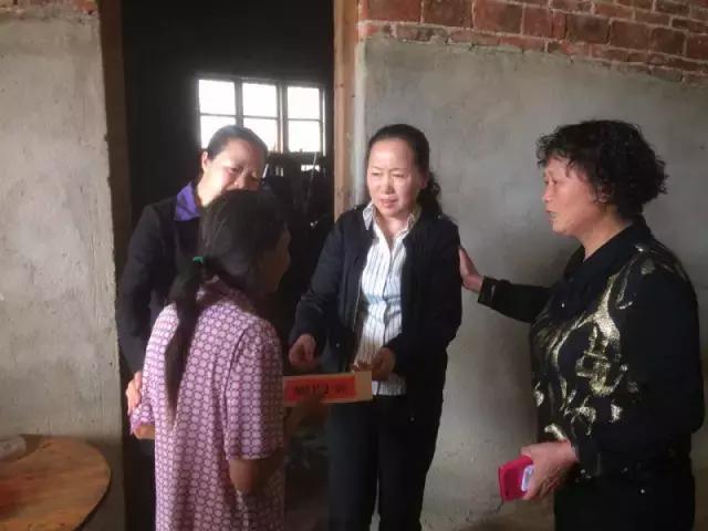 寮犲鐣屽競骞叉椿濂冲伐,婀栧崡寮犲鐣屽競澶滅彮濂冲伐