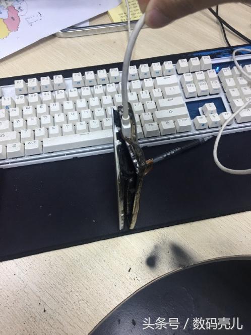 小米mix2轻微漏电不充电,小米mix2手机曝光