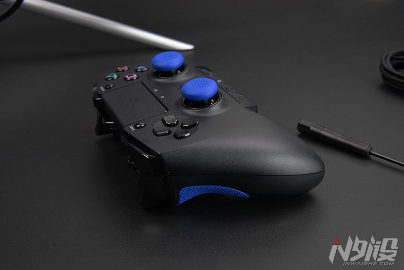 雷蛇飓兽手柄测评,razerraijups4手柄
