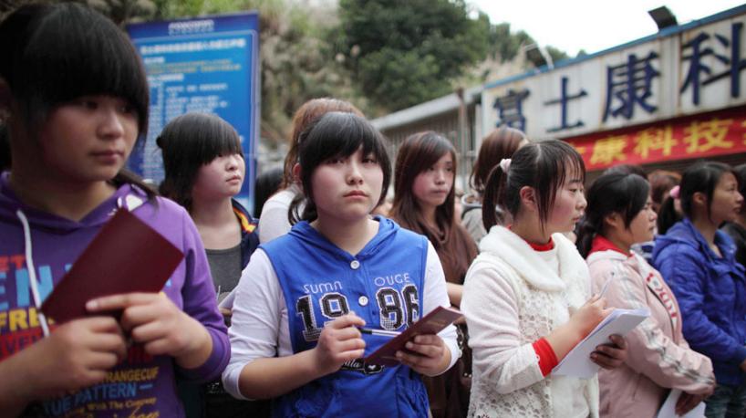 富士康招工最新消息全部,富士康工厂大量招工的背后