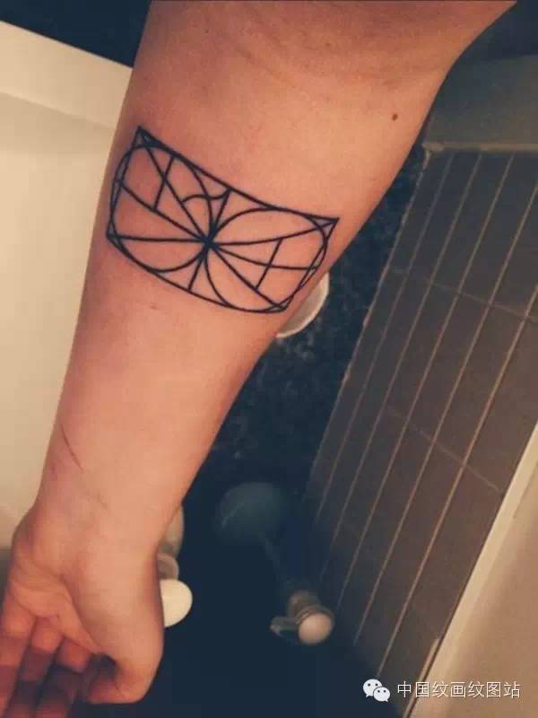 简单不失高级的纹身,简单不失优雅的纹身