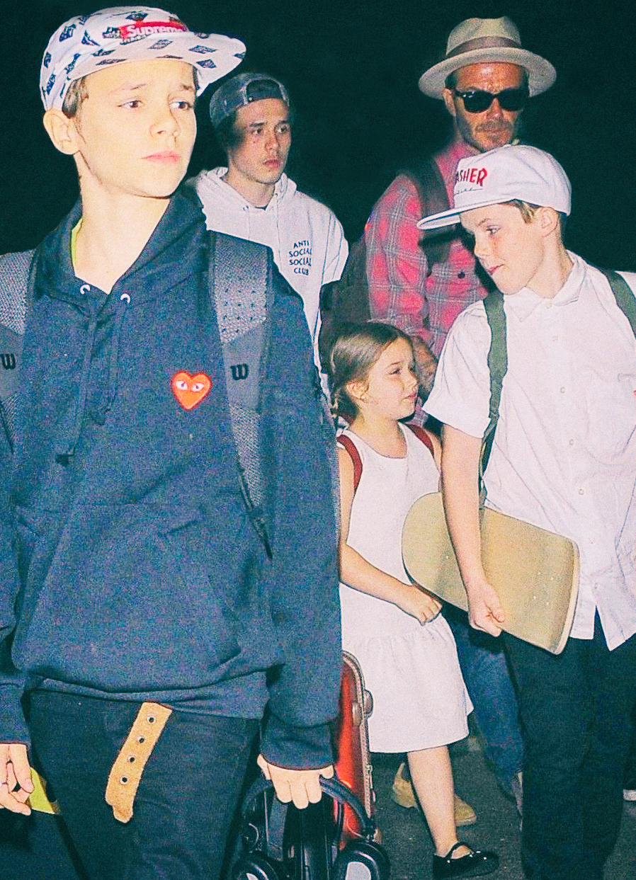 小七贝克汉姆一家同框,贝克汉姆小七出行