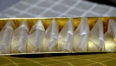 1月仅售7天的芝士条,身家过亿照样排队!谁给你的自信?