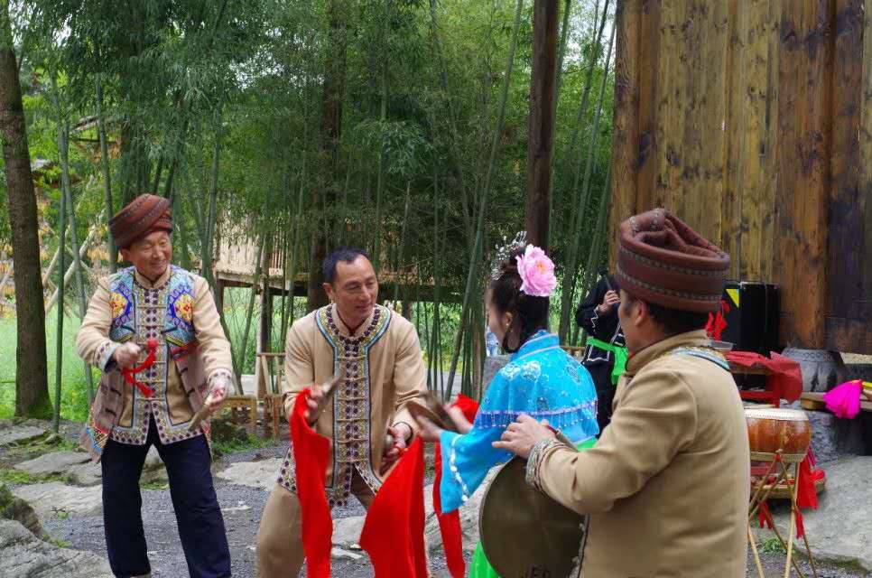 跟着爸爸去露营古镇,跟着爸爸去体验生活