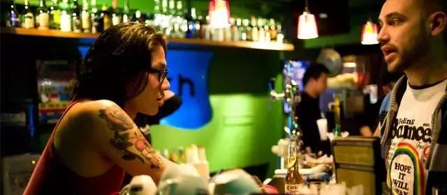 老外迷恋中国的智能充电宝,国外有人发明了一款新颖的充电宝