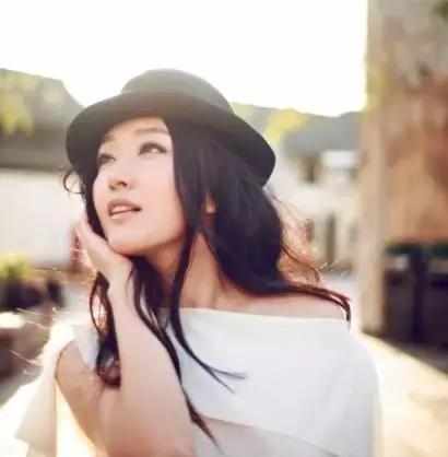 她曾是国民初恋,因谣言消失10年,如今45岁仍优雅甜美!