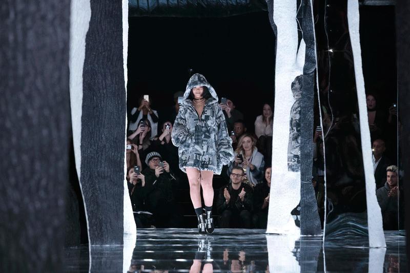 蕾哈娜模特维密秀,蕾哈娜服装设计师是谁