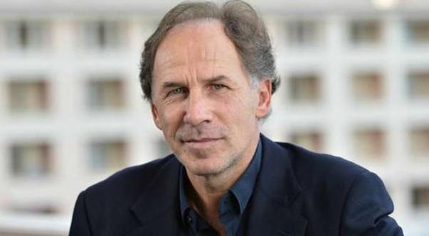 意甲巨星米兰队长被“带帽”?与妻子都是白人,却生下黑人儿子