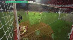 不到一礼拜两个杯赛都泡汤了了,德甲巨人怎么了?