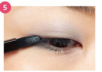 小眼内双肿眼泡怎样画眼妆,小眼内双肿眼皮眼妆教程