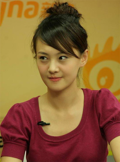 郑爽患病不敢去医院自己在家针灸,一句话透露她内心恐惧与不安!