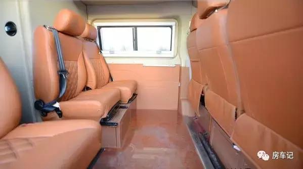 上汽大通v80长轴中顶自动挡房车,2019款大通v80豪哥自动挡房车