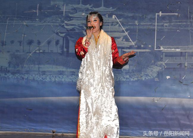 藏族人民载歌载舞晚会,藏族人民载歌载舞