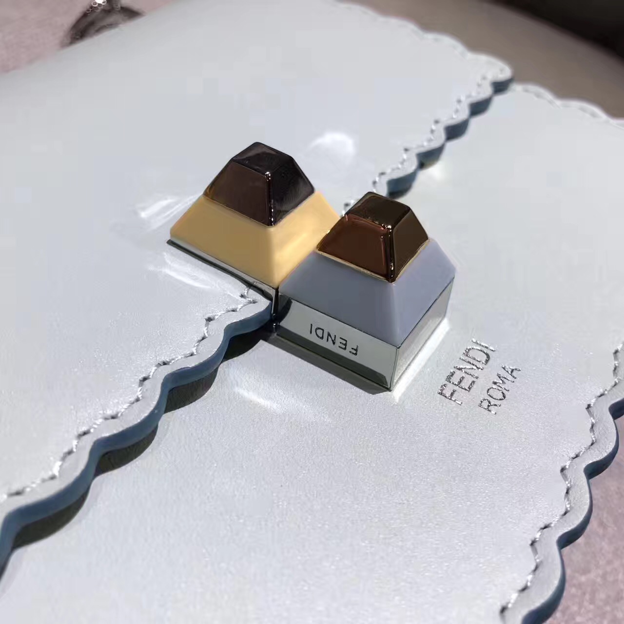 fendi包包哪一款最好看,fendi包最新款