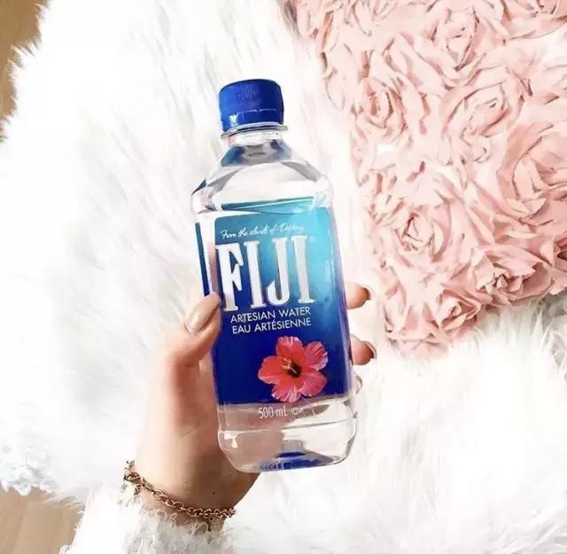 各个牌子的饮用水测评,什么品牌的饮用水最好