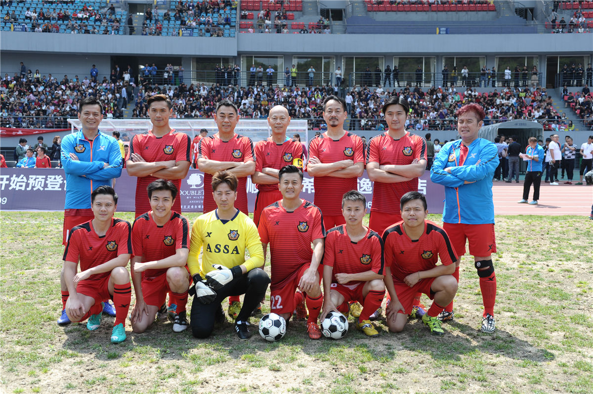 谭咏麟91年慈善演唱会完整版,李玟谭咏麟2014年慈善演唱会