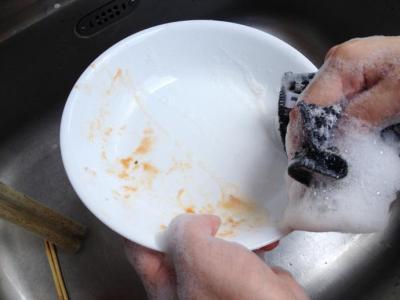 小苏打去除茶垢清洁妙招,家庭清洁专用小苏打