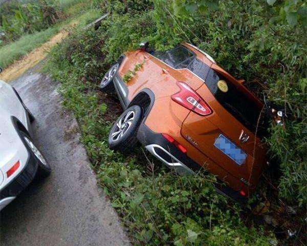 宝骏510半坡起步后溜怎么解决,宝骏510刹车调整方法