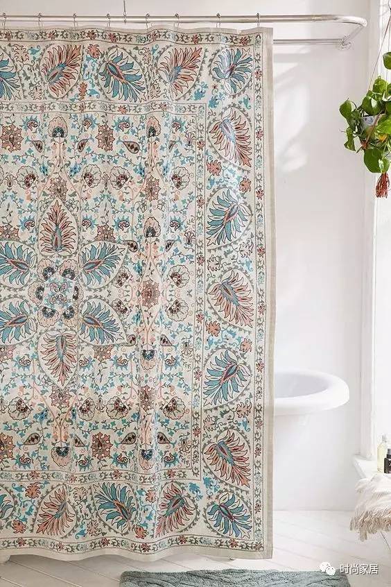 自从卫生间有了浴帘,浴帘太轻了洗澡怎么处理