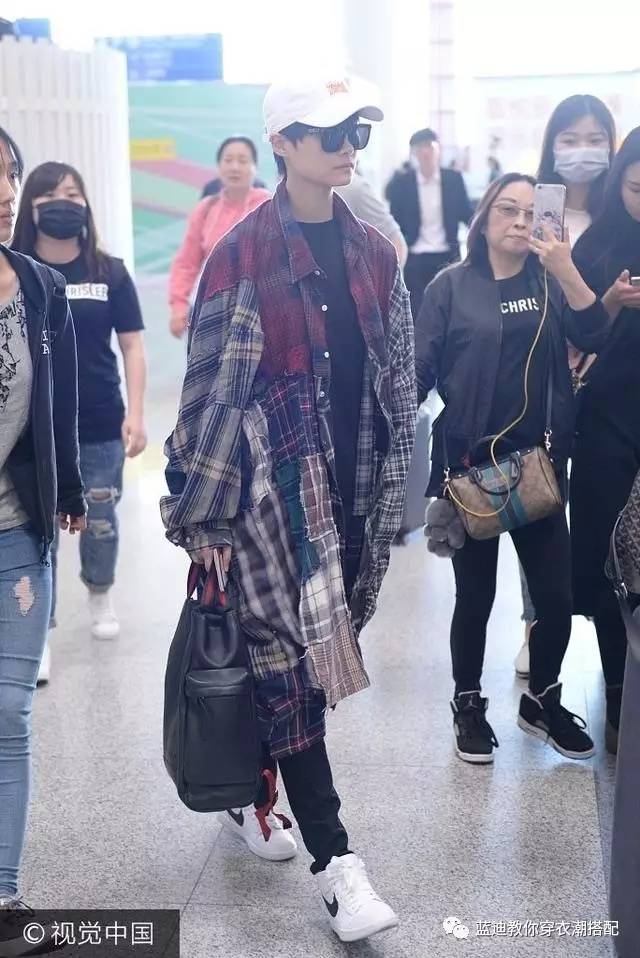 李宇春皮衣怎么搭配裤子,李宇春杨幂的花絮