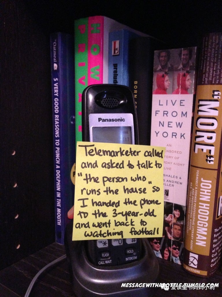 妈妈赚钱养家，爸爸辞职带俩娃累傻了，活活被逼成段子手