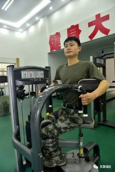 军营健身达人教你如何练出好身材,健身器械体能训练大全