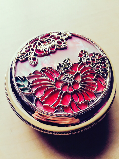 拒绝刷墙脸！气垫才是夏日底妆正确的打开方式