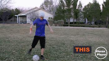 足球高空球落点判断,足球接高空球