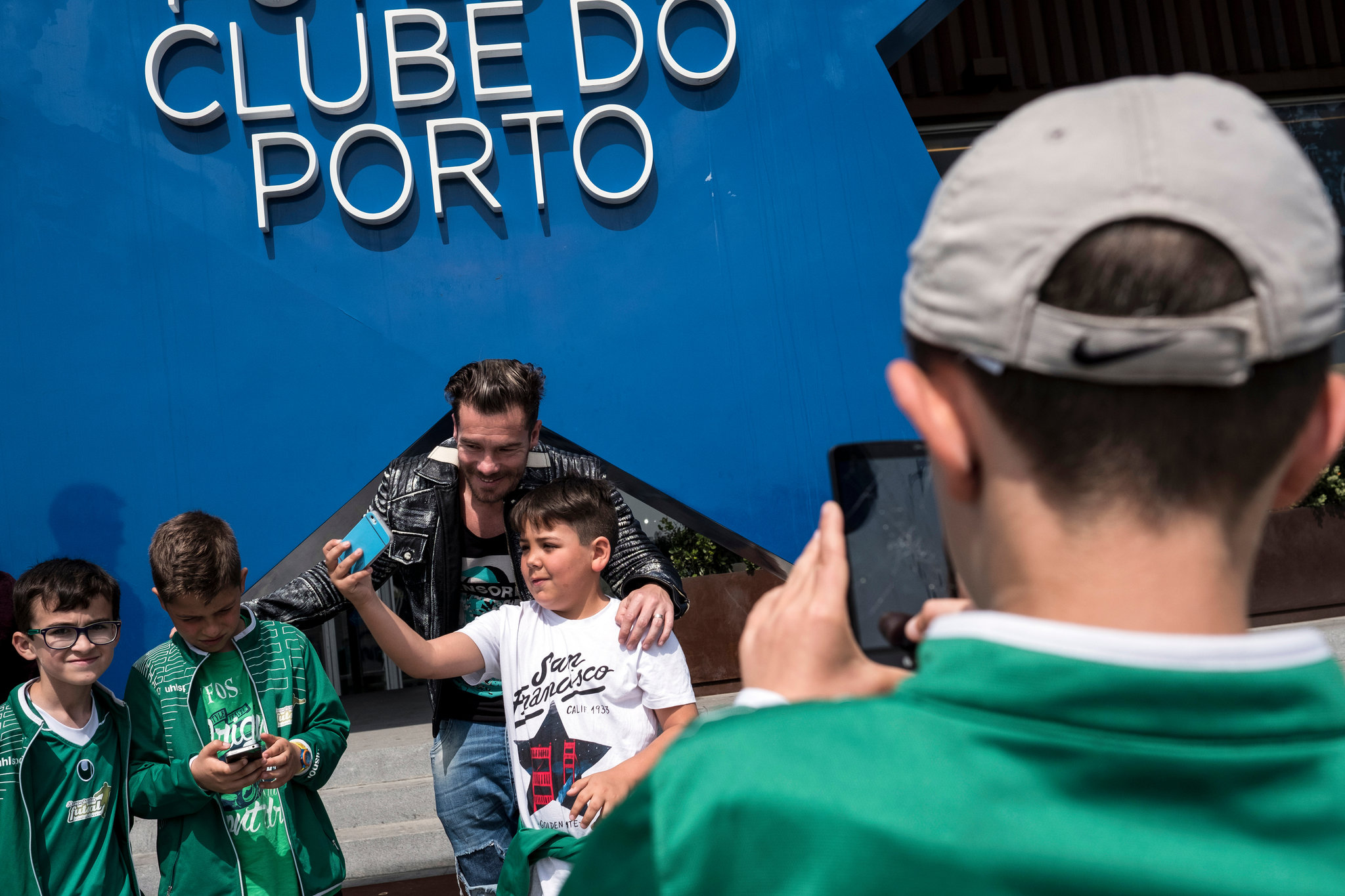 这支葡萄牙业余队脏到没人敢跟他们踢球但队长说他其实是个好人