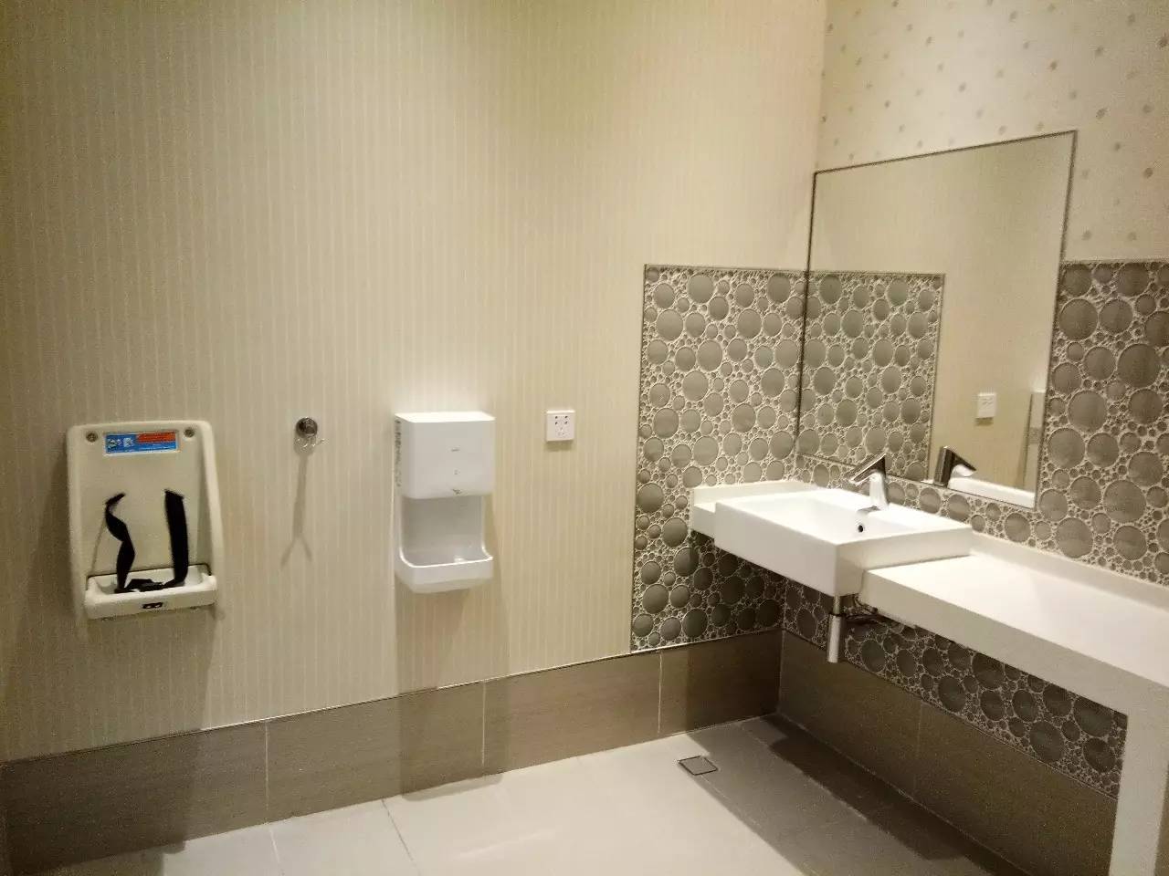 上海来福士是什么商场,魔都上海长宁来福士