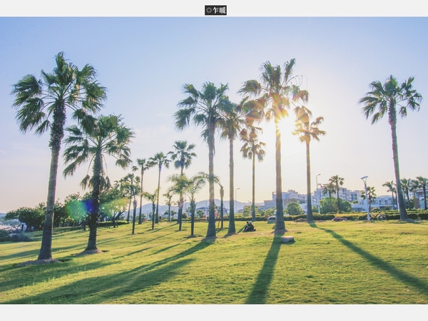 和你一起走在海边看日落,和你在海边漫步