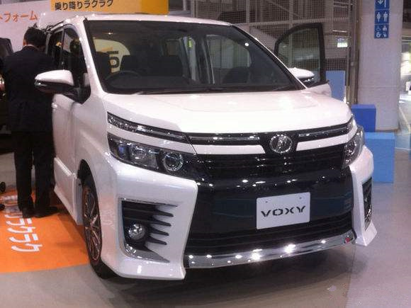 埃尔法与宝骏730,丰田缩小车型