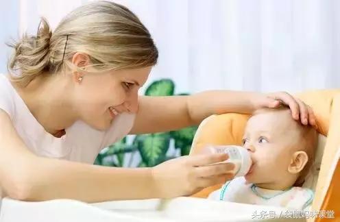 宝宝厌奶怎么办？6个方法教你巧应对！