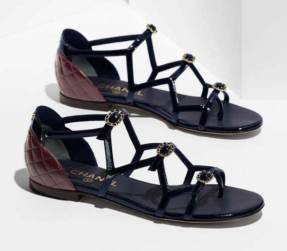 香奈儿凉鞋女塑料一万多,香奈儿凉鞋女款2022新款爆款