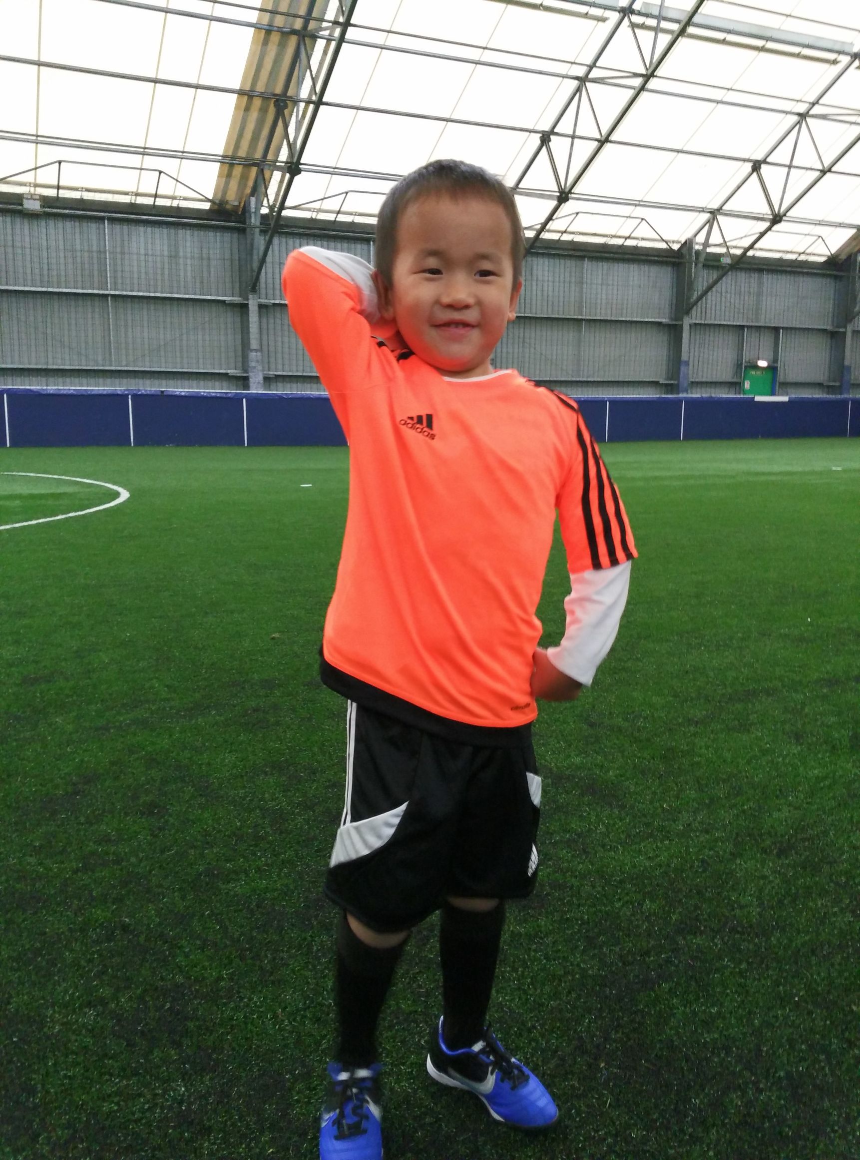 一个中国足球运动员的成长历程,一个足球少年的传奇一生